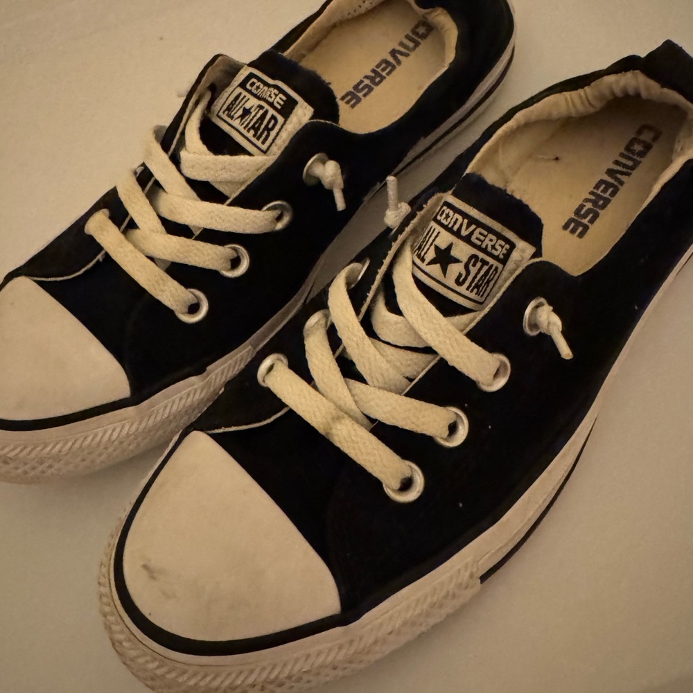Converse Low Women 8.5 Black White Sneakers